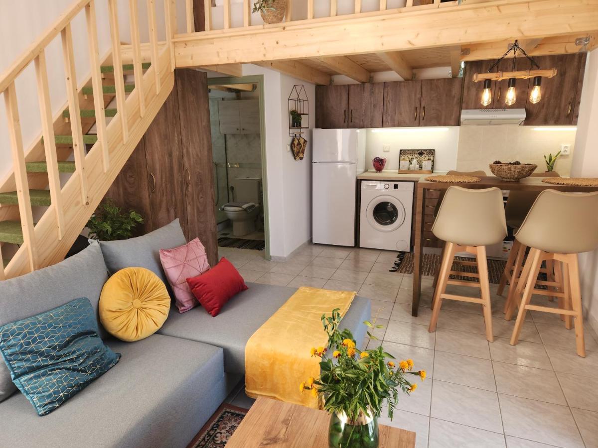 Luxury Loft Apartment Vivian Патра Екстериор снимка