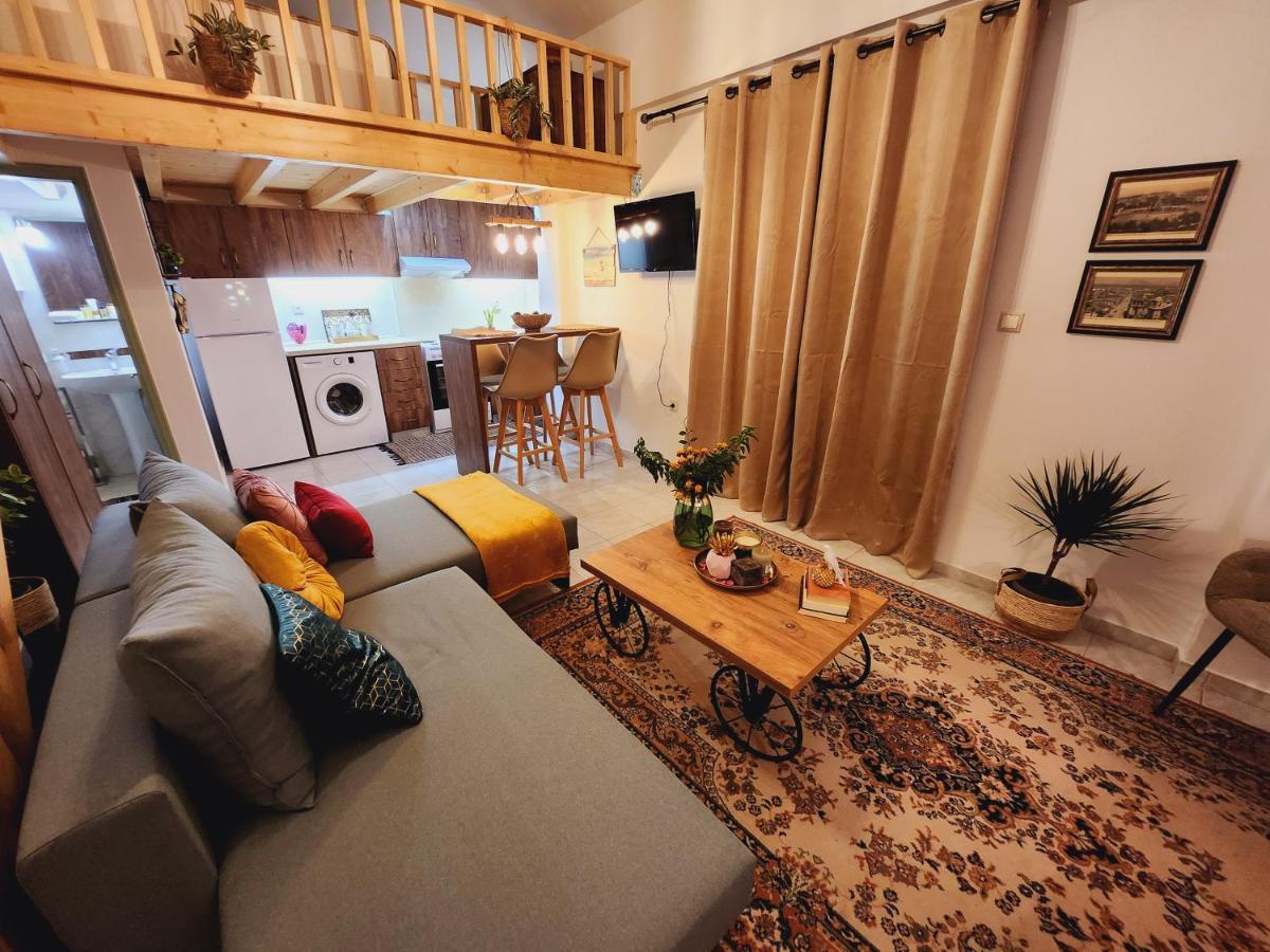 Luxury Loft Apartment Vivian Патра Екстериор снимка