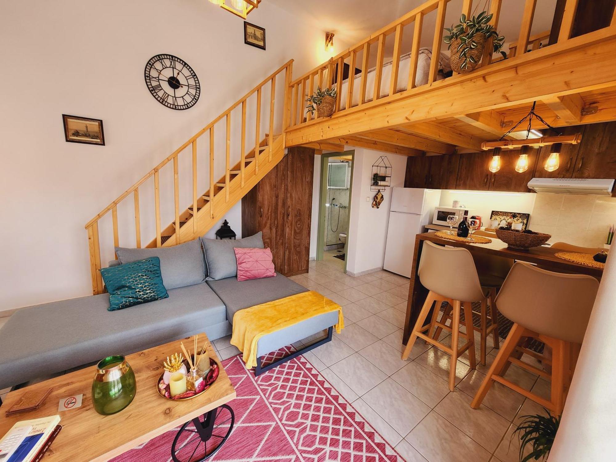 Luxury Loft Apartment Vivian Патра Екстериор снимка